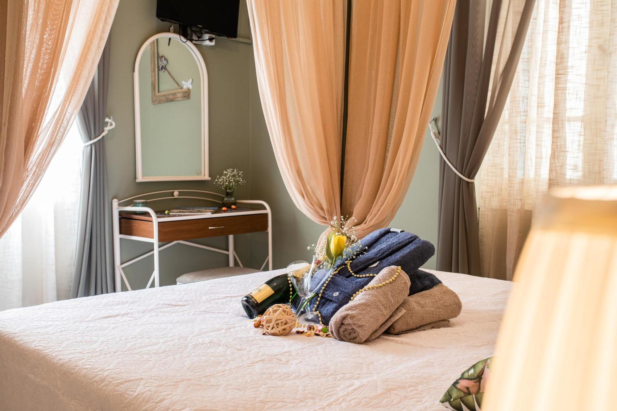 Alegria Simple Economy Rooms เอเธนส์ ภายนอก รูปภาพ