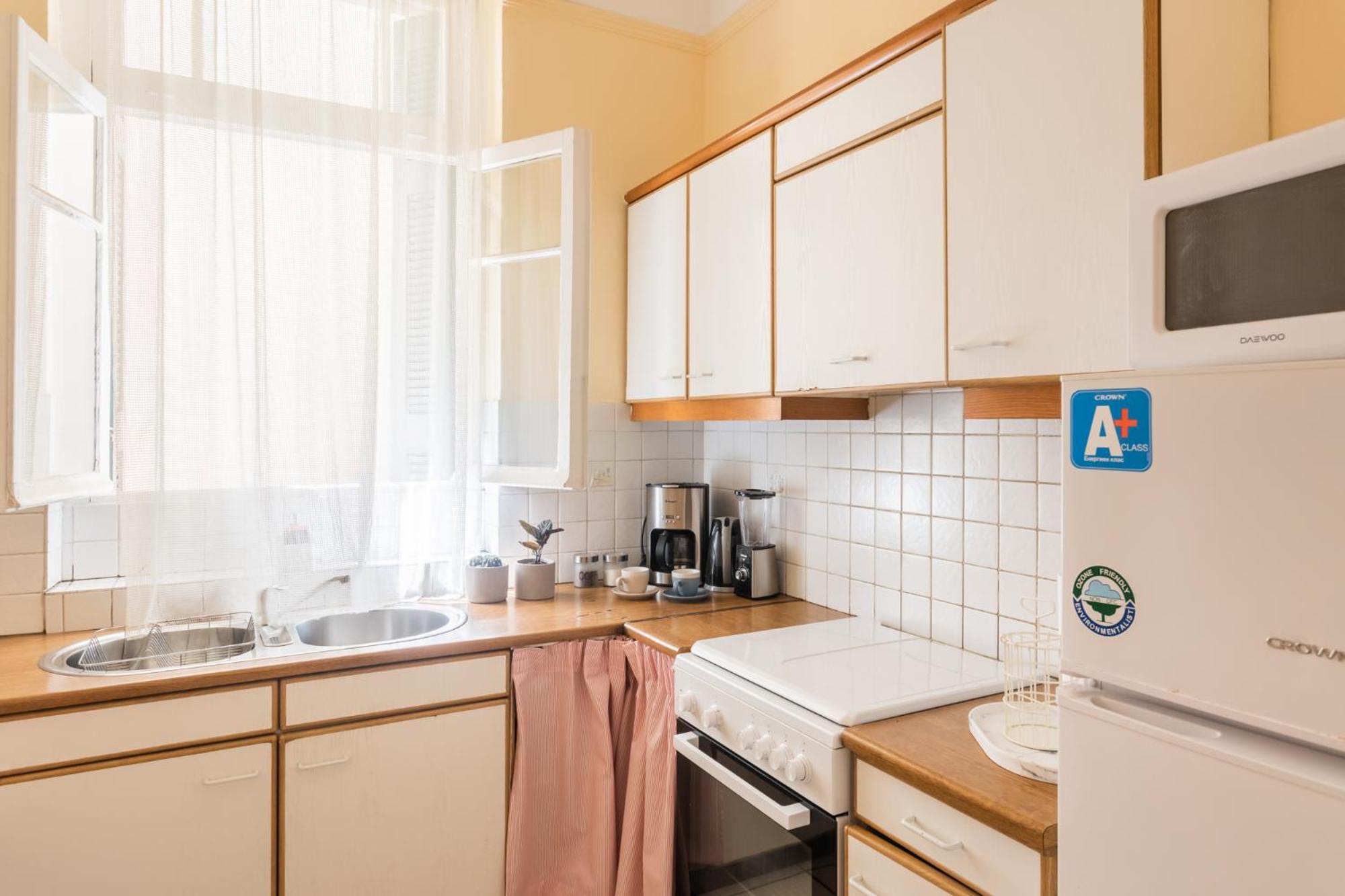 Alegria Simple Economy Rooms เอเธนส์ ภายนอก รูปภาพ